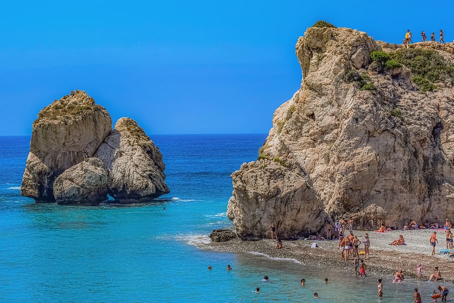 cyprus-petra-tou-romiou-aphrodite-s-rock-scenery